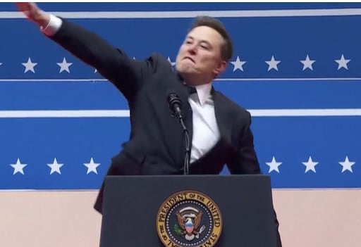 Elon Musk realizó polémico gesto comparado con saludo nazi