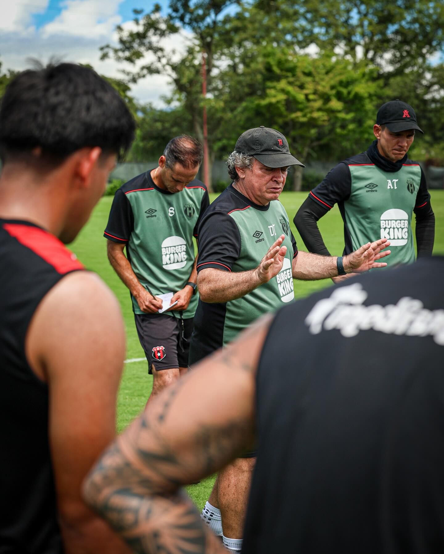 Liga Deportiva Alajuelense tuvo su primer entrenamiento en cancha, en este arranque de pretemporada.