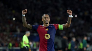 Raphinha y Lamine Yamal apuntalan el liderato del Barcelona ante Villarreal