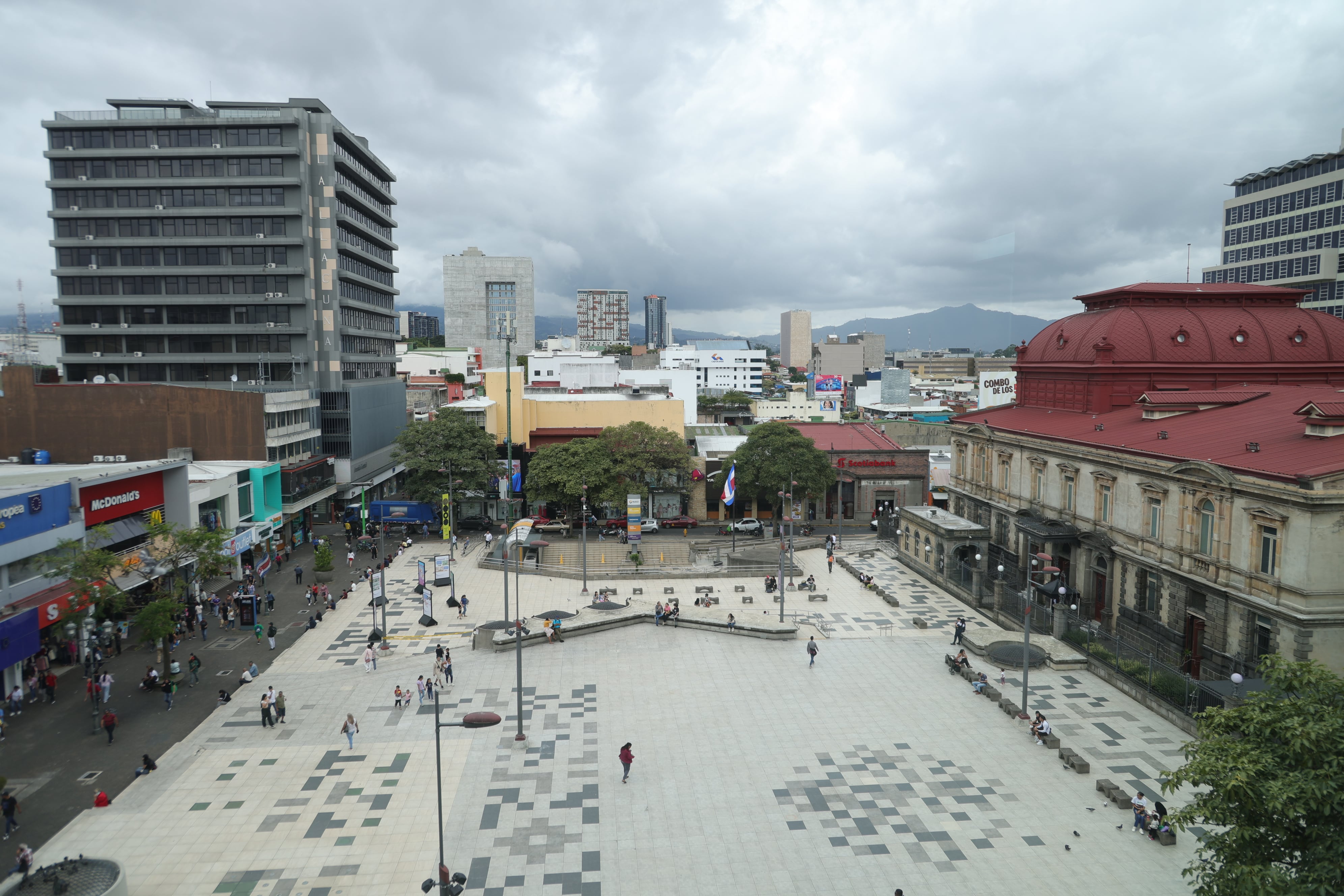 Plaza de la Cultura y Teatro Nacional