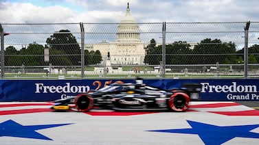 Trump culmina los festejos por aniversario de Estados Unidos con carrera de IndyCar en Washington