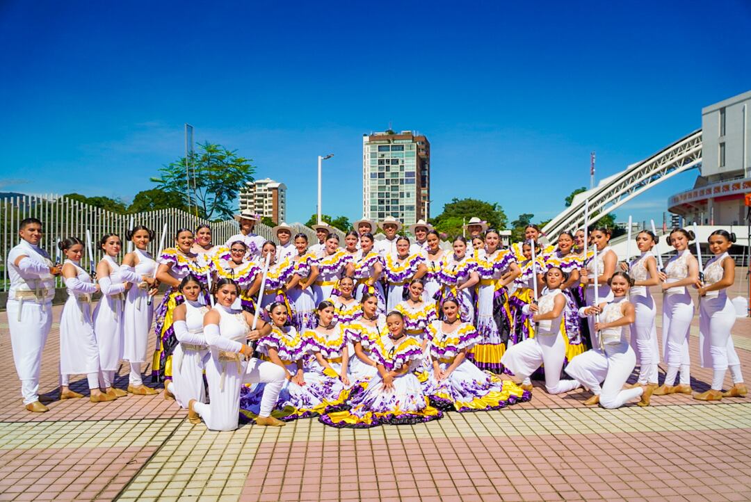 La Banda Municipal de Acosta que viajará está conformada por 220 participantes.