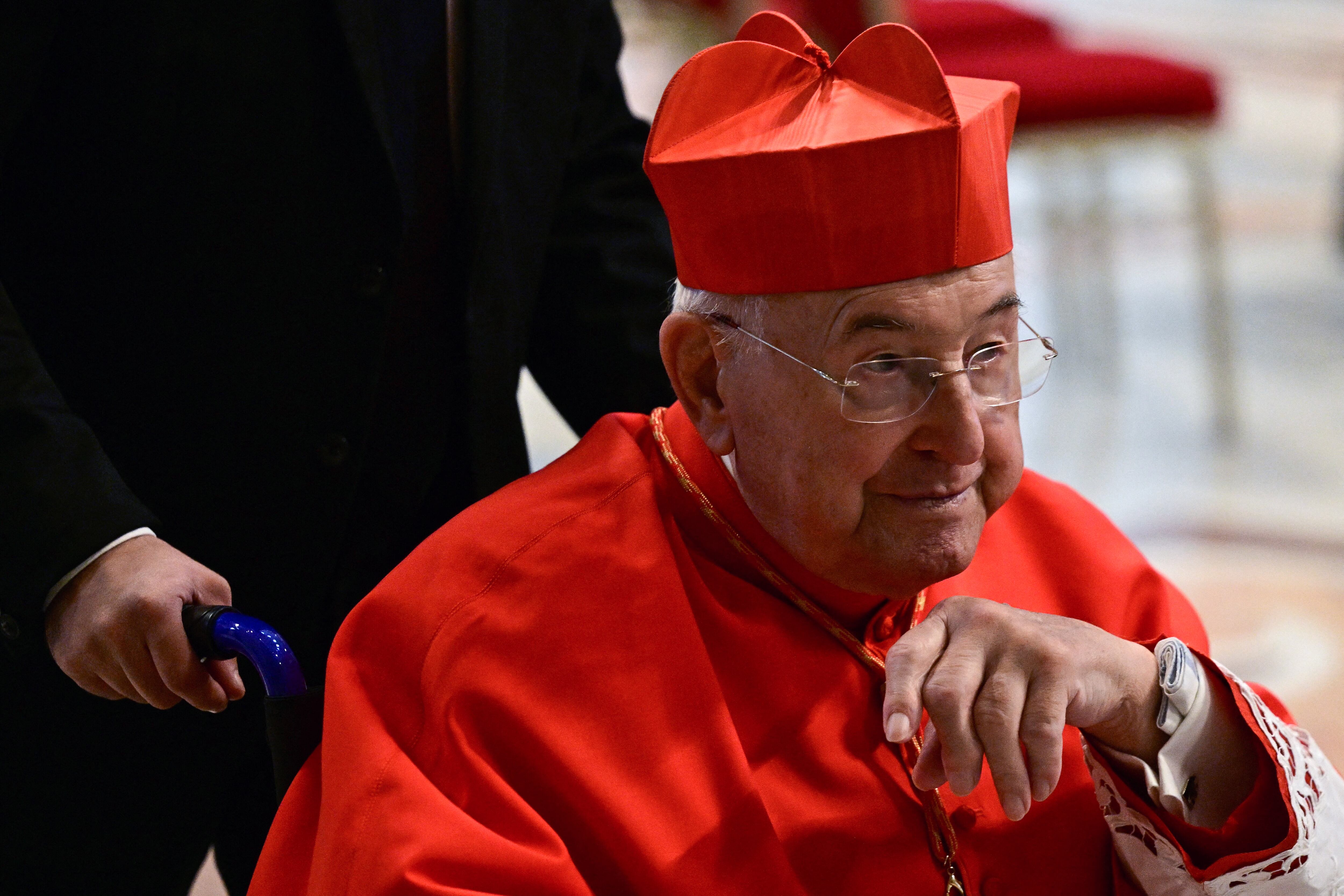 Foto en primer plano del cardenal alemán Gerhard Müller.