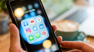 México analiza restringir redes sociales a menores siguiendo modelo de Australia