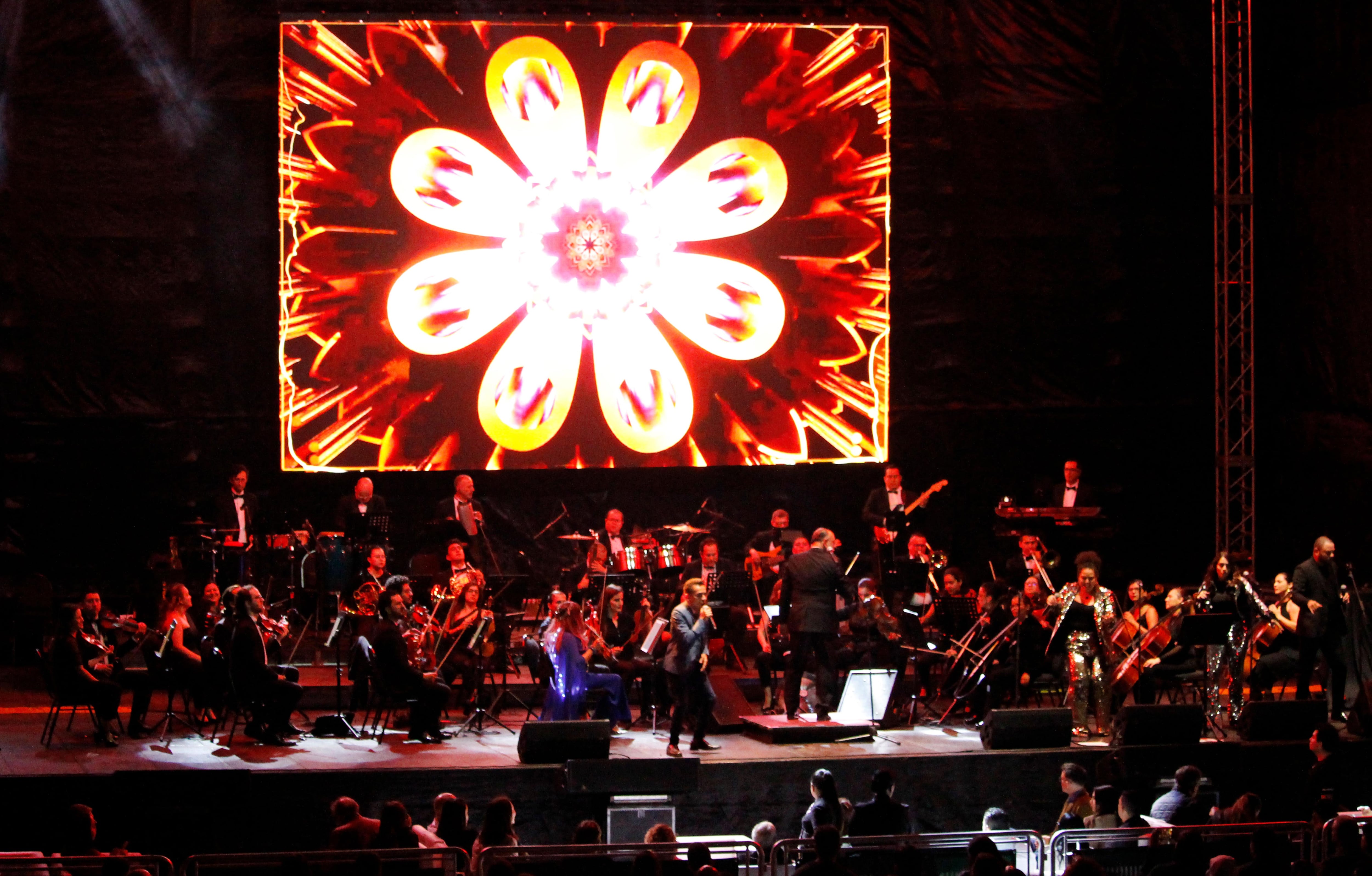 La Orquesta Filarmónica de Costa Rica presentará el espectáculo 'Ay Corazón' en el Anfiteatro Natural.