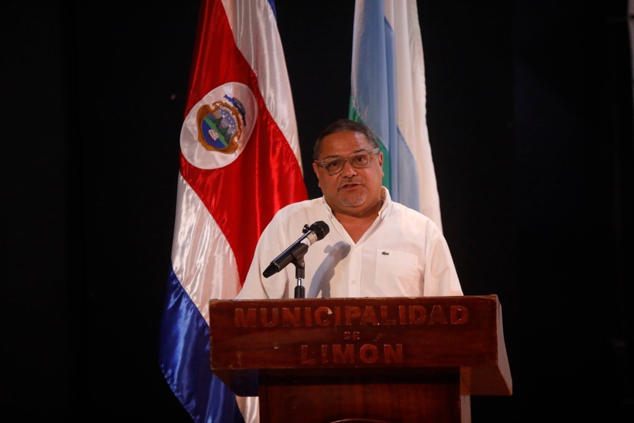 Sesión solemne de la Asamblea Legislativa en Limón