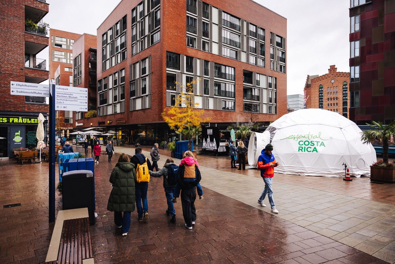 Un iglú del ICT recorre las principales ciudades de Alemania.