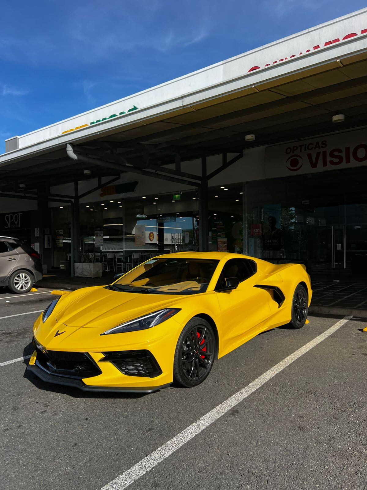 Auto confirmado para la exhibición en solidaridad de la familia de Leandro Mangas