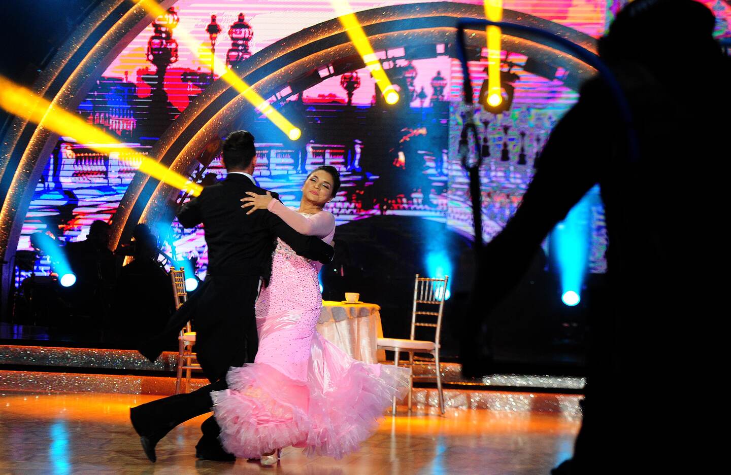 El bailarín Steven Gómez y la actriz Alejandra Portillo en su última coreografía.