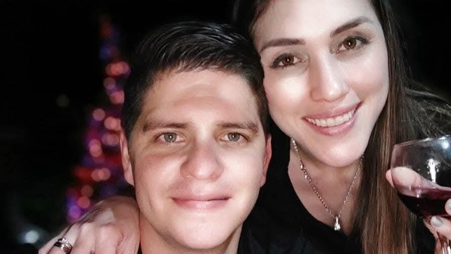 José Gustavo Solís y su esposa Marolyn Artavia Castro, de 33 años, ella murió cuando practicaba ciclismo y fue atropellada por un tráiler en Pérez Zeledón este sábado 23 de noviembre del 2024. Foto: Tomada del FB de Mario Méndez