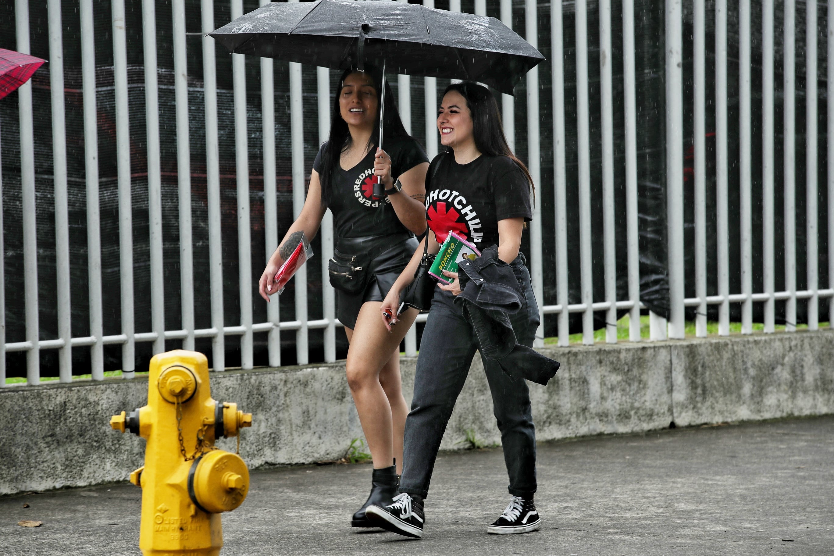 31/10/2023/ Recorrido mañanero previo al concierto de Red Hot Chili Peppers en el estadio Nacional / foto John Durán