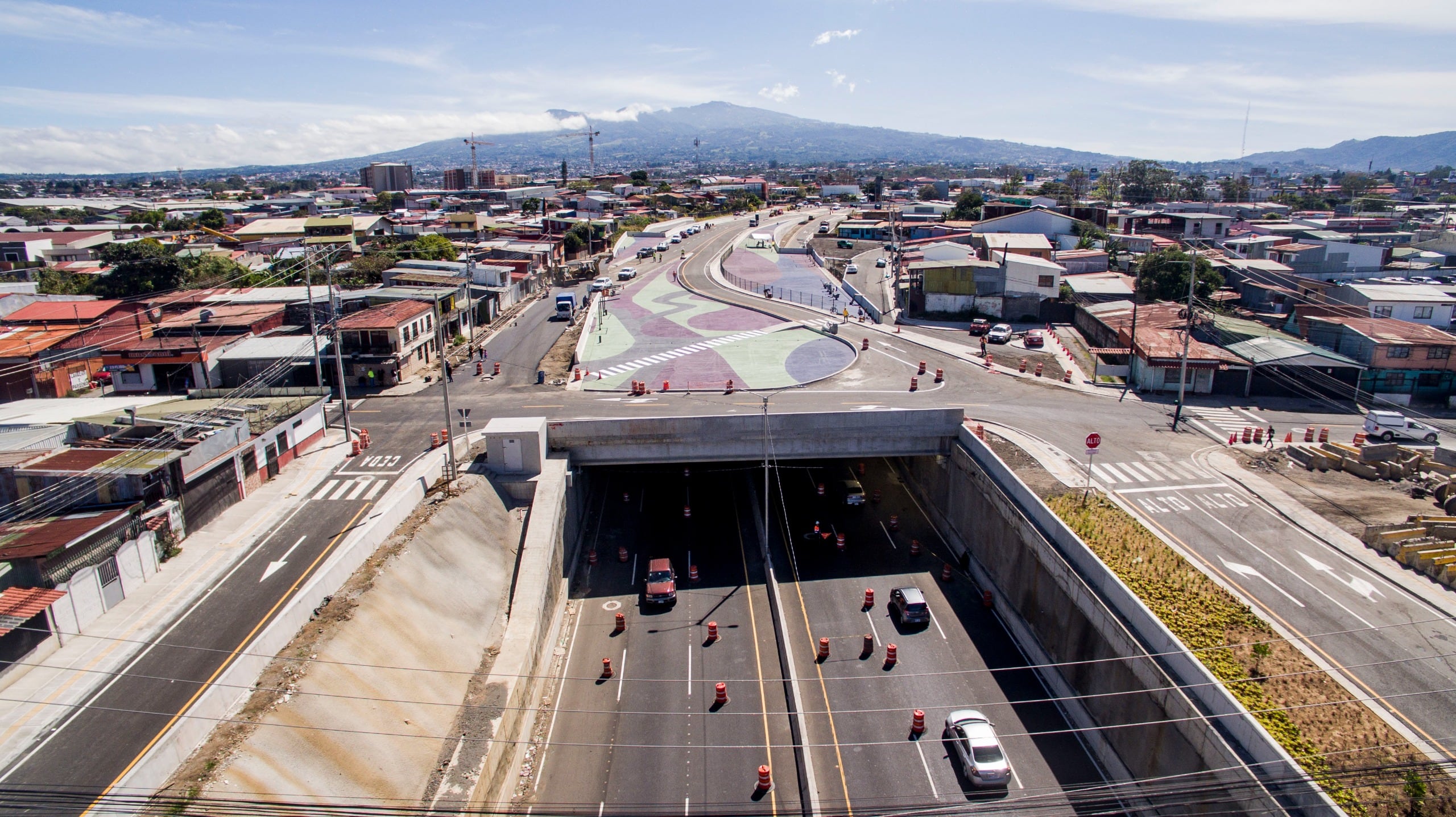 Túnel ubicado en la quinta etapa de la Circunvalación Norte, específicamente en el sector de Calle
Blancos.