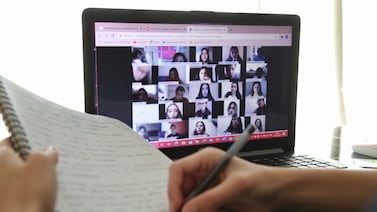 Estudiantes de estas escuelas y colegios de Alajuelita recibirán clases virtuales y en hojas la primera parte del año