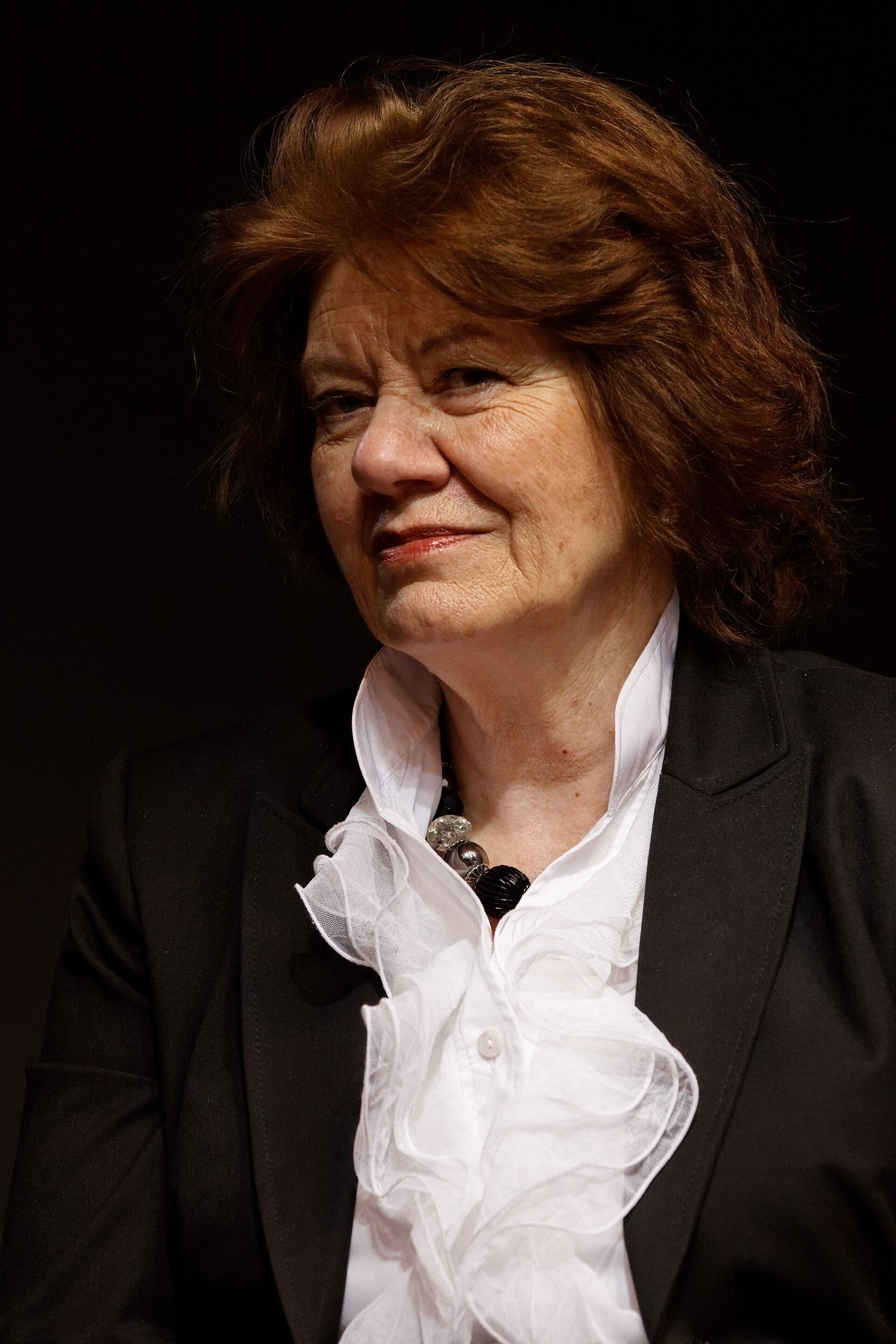 La autora Anne Perry en el Salon du Livre de París en 2012.
