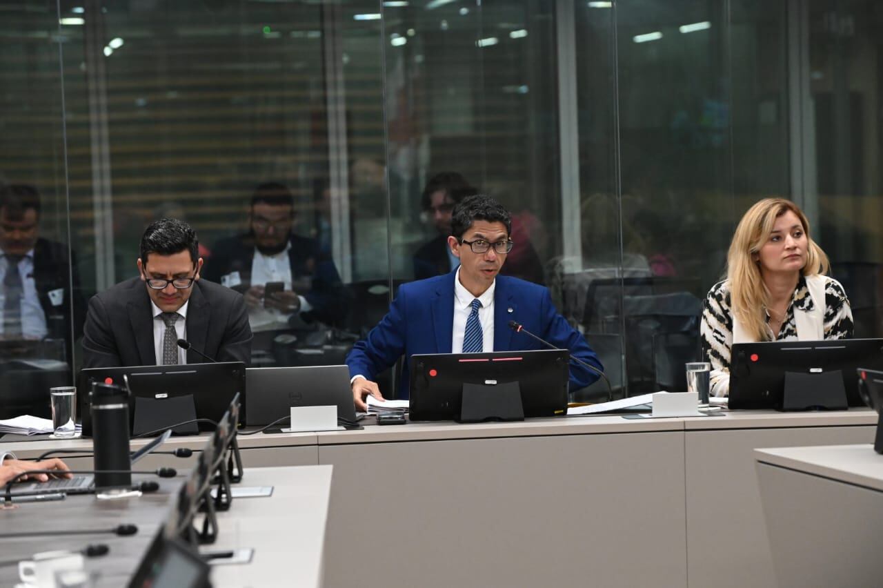 30/11/2023 Luis Amador comparece comisión infraestructura, fotografía de Albert Marín