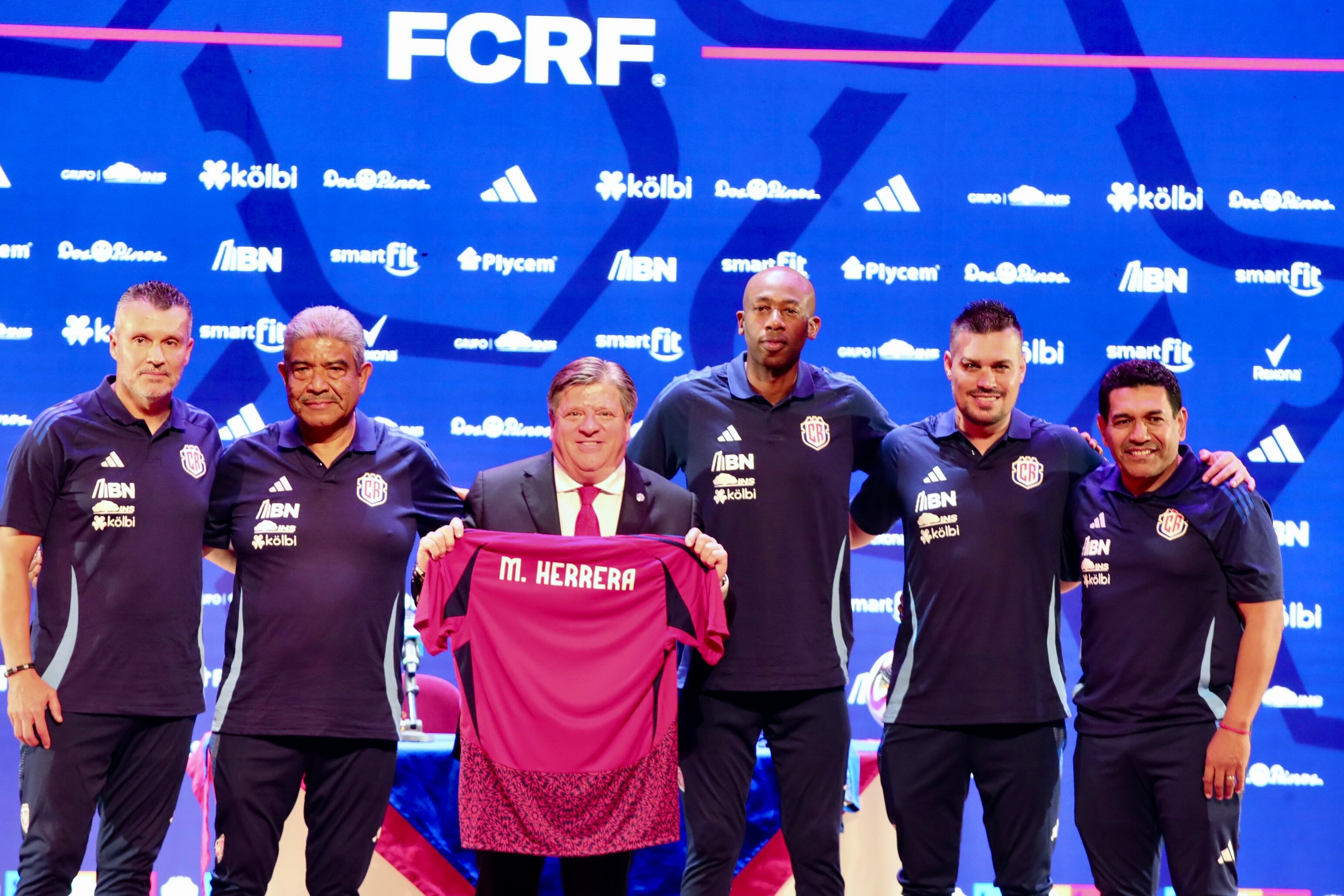 Técnico Miguel Herrera ( El Piojo Herrera )