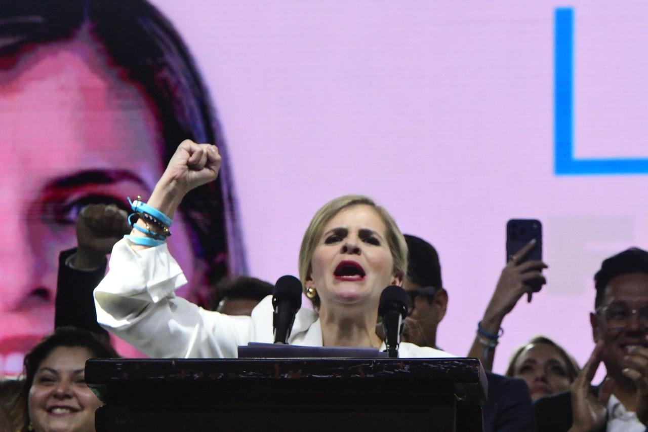 Presidenta electa Laura Fernandez
