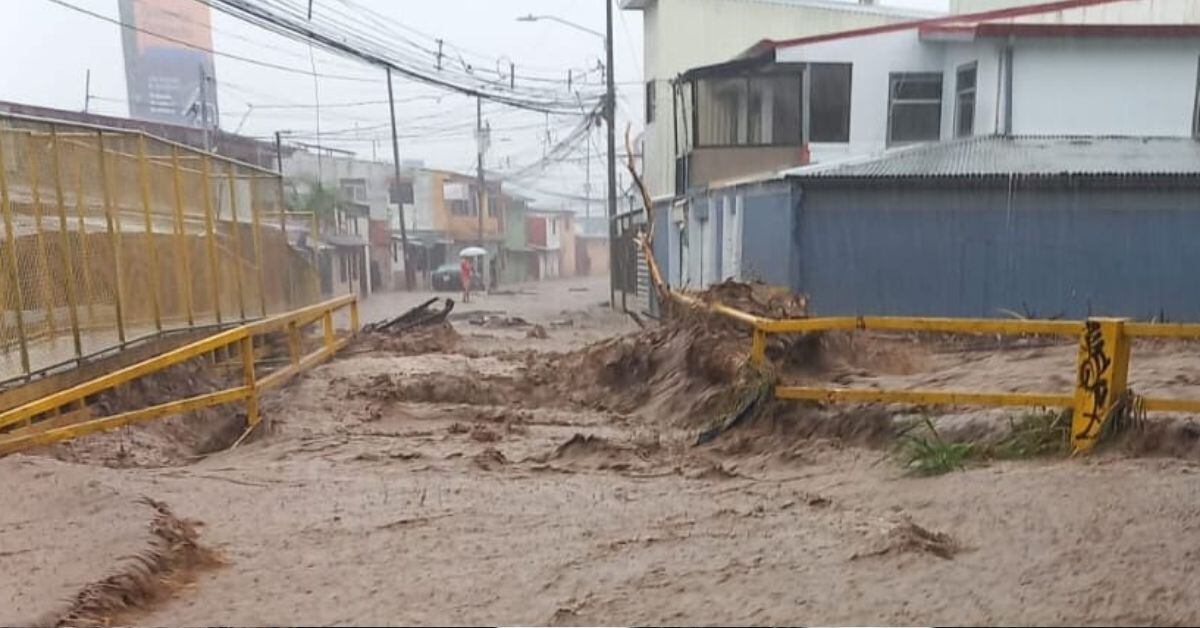 Fuertes lluvias afectaron la provincia de Cartago este viernes, principalmente en las comunidades de Quircot y la Lima. (Foto: suministrada por Keyna Calderón)