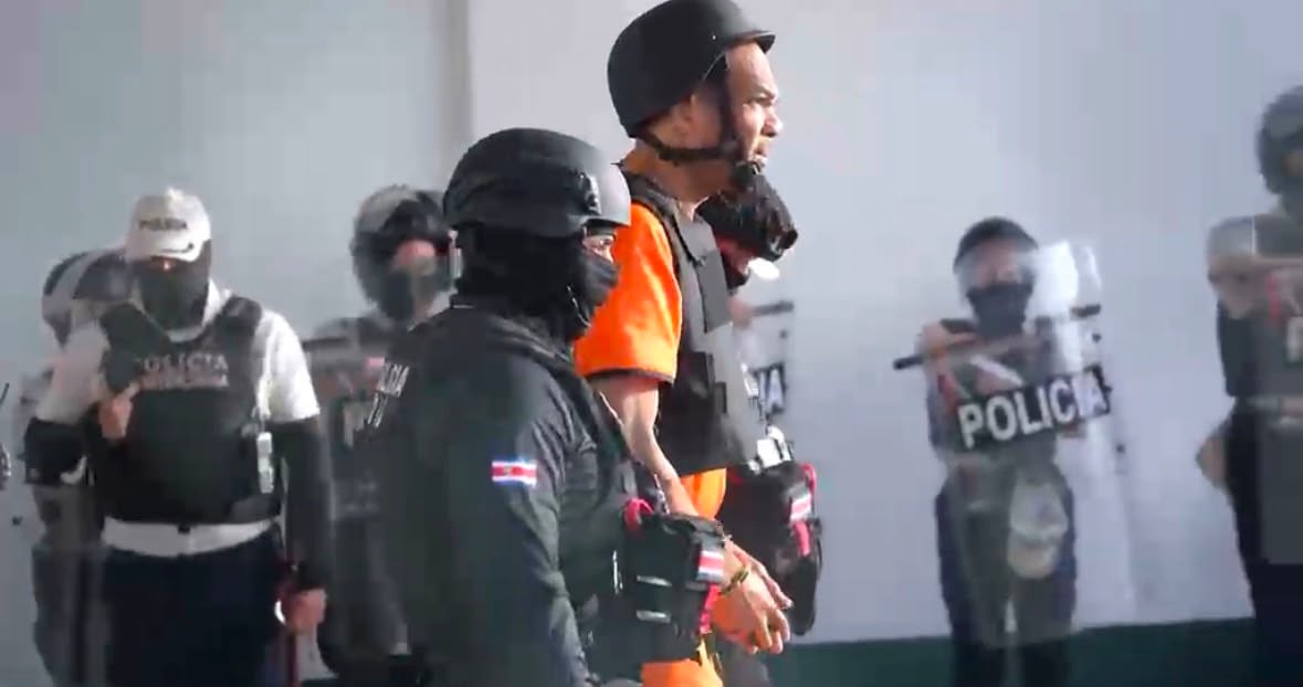 Fotos de extraditados Macho Coca y alias Compadre