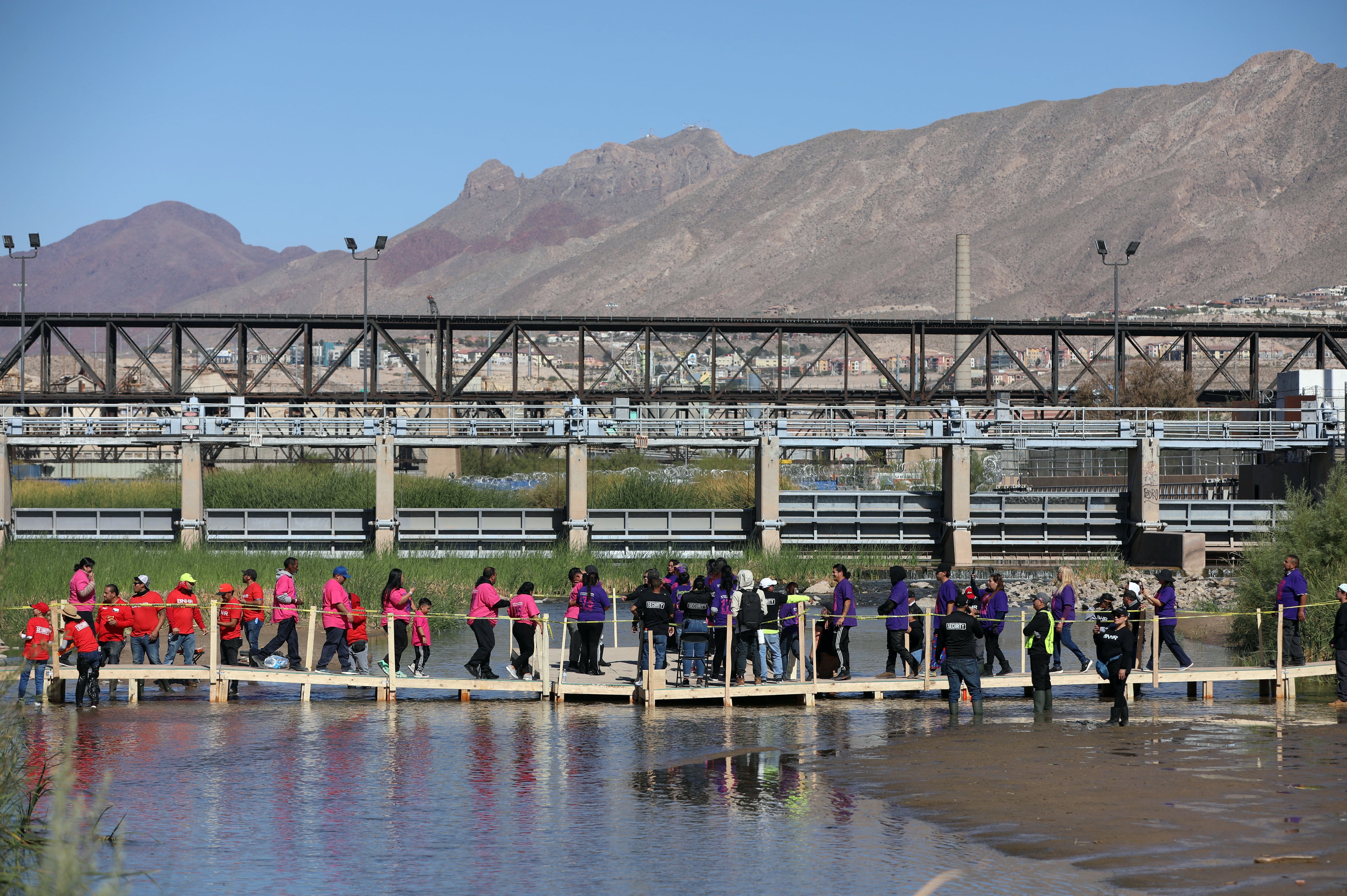 El evento 'Abrazos, no muros' se realiza cada año desde 2016 en Ciudad Juárez y El Paso.
