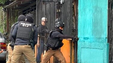 Fiscalía y OIJ allanan ciudadela 15 de Setiembre en Hatillo para desarticular bandas que venden droga en el sur de San José
