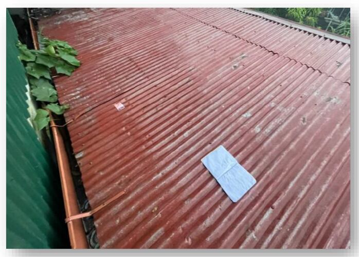 Este cuaderno, tirado en el techo de un condominio en La Guácima, Alajuela, documentaba movimientos de droga y se hacía referencia a Edwin López Vega, alias Pecho de Rata.