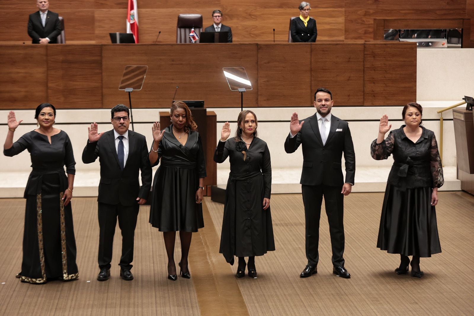 El Directorio Legislativo durante su juramentación.
