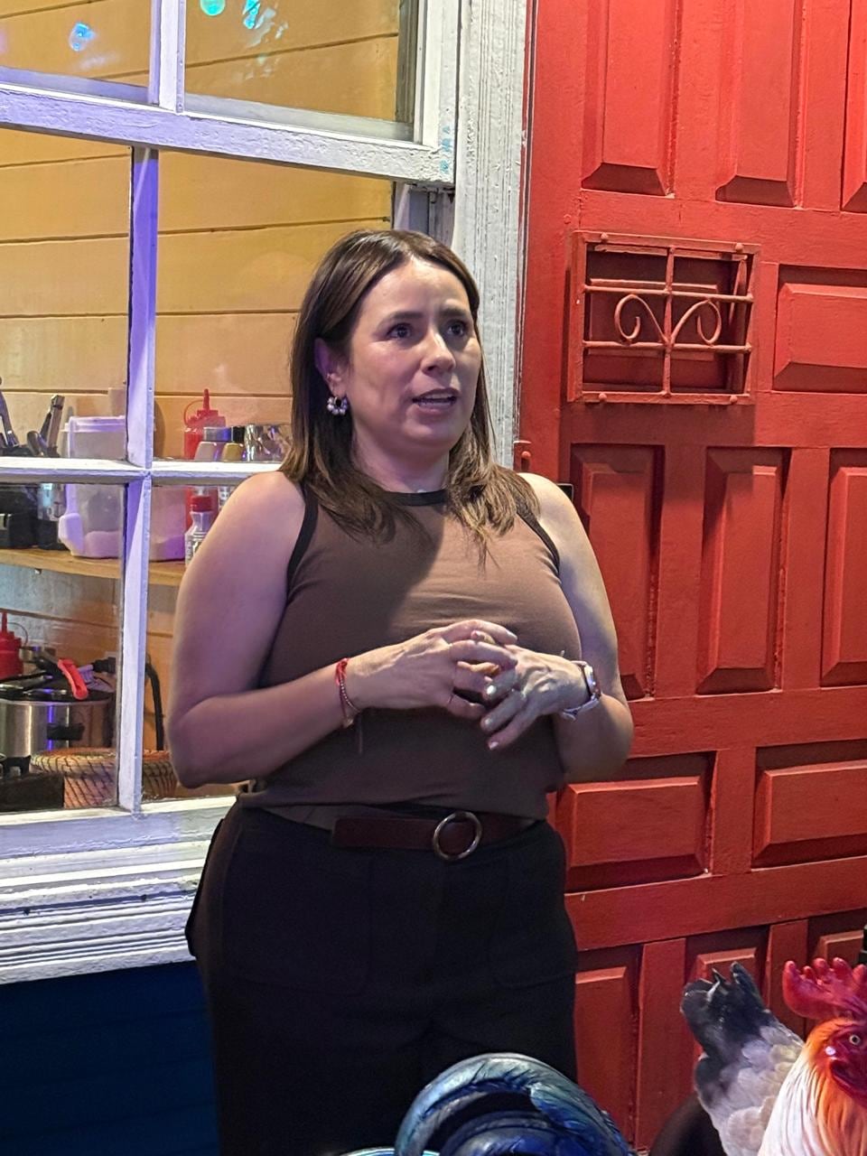 Karina Salguero narra las particularidades de barrio Luján.