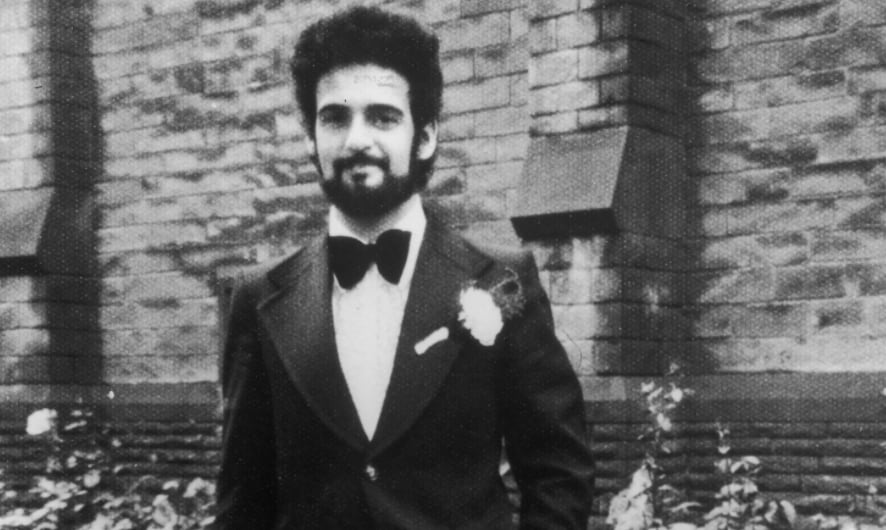Uno de los peores criminales en la historia del Reino Unido, Peter Sutcliffe, apodado el “destripador de Yorkshire” por el asesinato de 13 mujeres y condenado a cadena perpetua, murió el 13 de nociembre de 2020, anunció un portavoz del ministerio de Justicia.