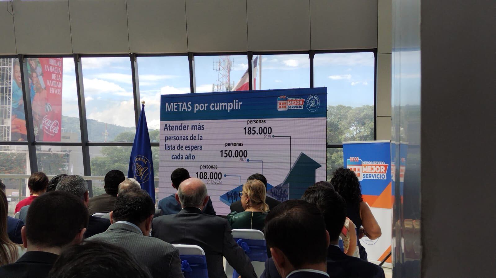 Un aumento anual en las atenciones de pacientes de listas de espera es una de las metas de la CCSS que anunció la jerarca de la entidad, Marta Esquivel. Foto: Mayela López