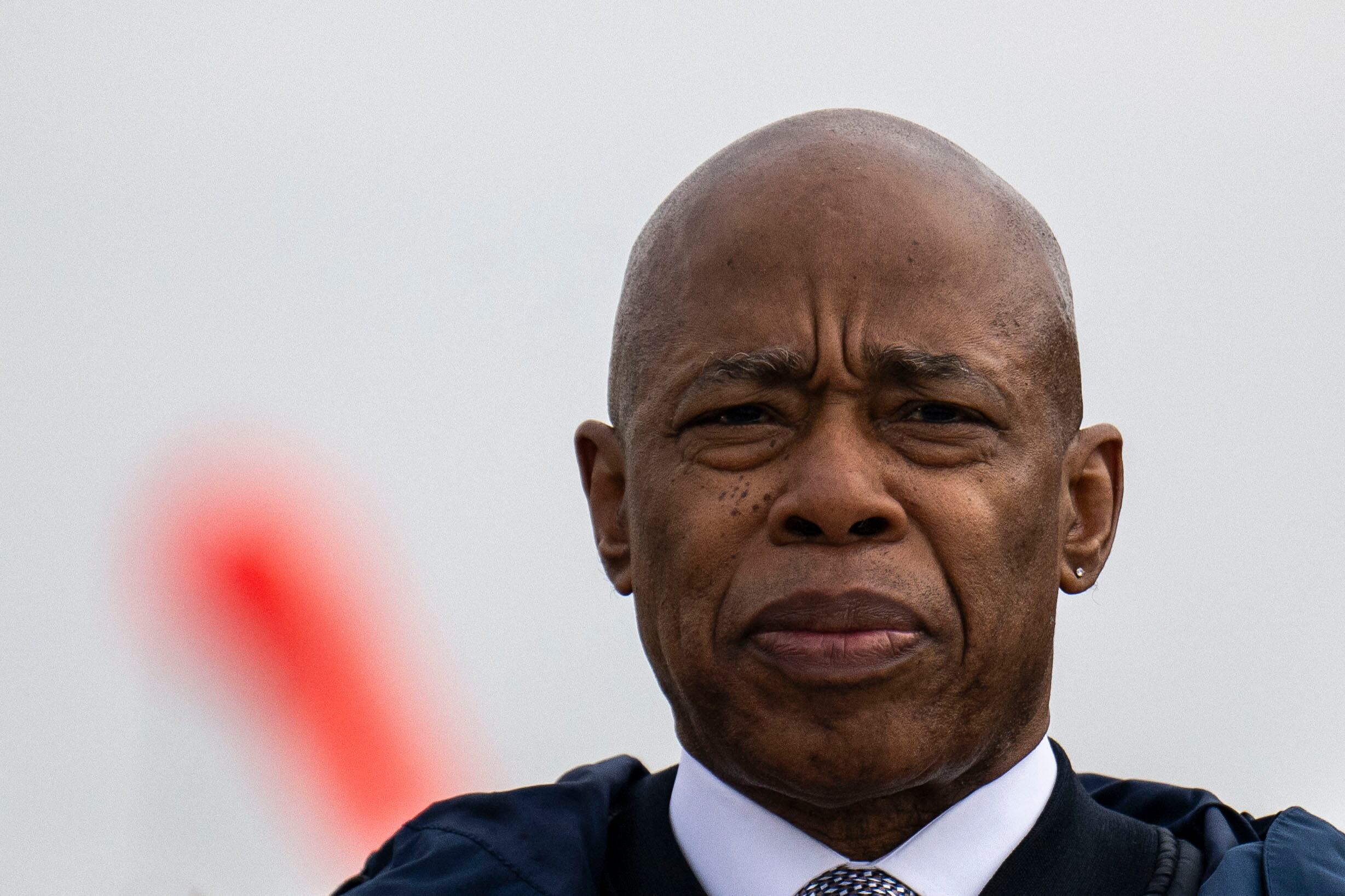 Actualmente, solo el 28% de los neoyorquinos aprueba la gestión de Eric Adams, según la encuestadora Mary Snow.