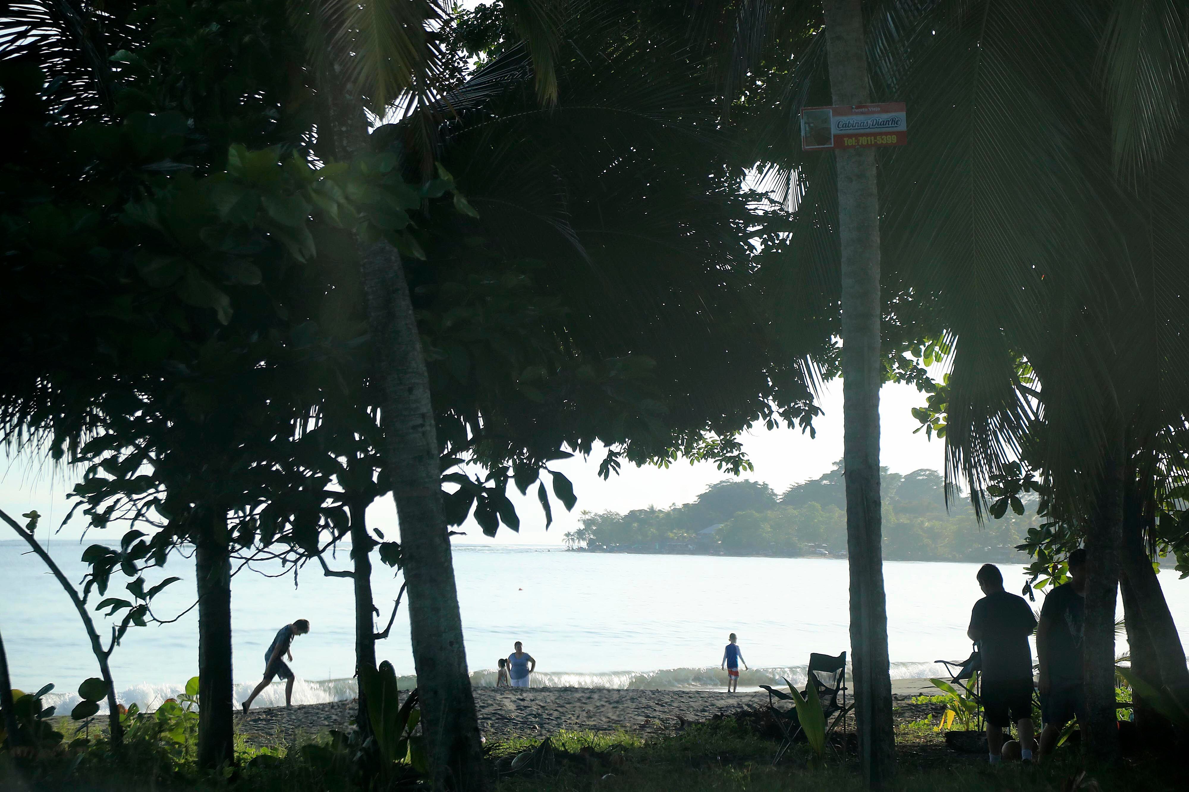 De acuerdo con la Sala Constitucional, el plan regulador propuesto para Cahuita afecta directamente a la población indígena Keköldi por lo que tienen derecho a “la consulta previa, libre e informada”. Fotografía: