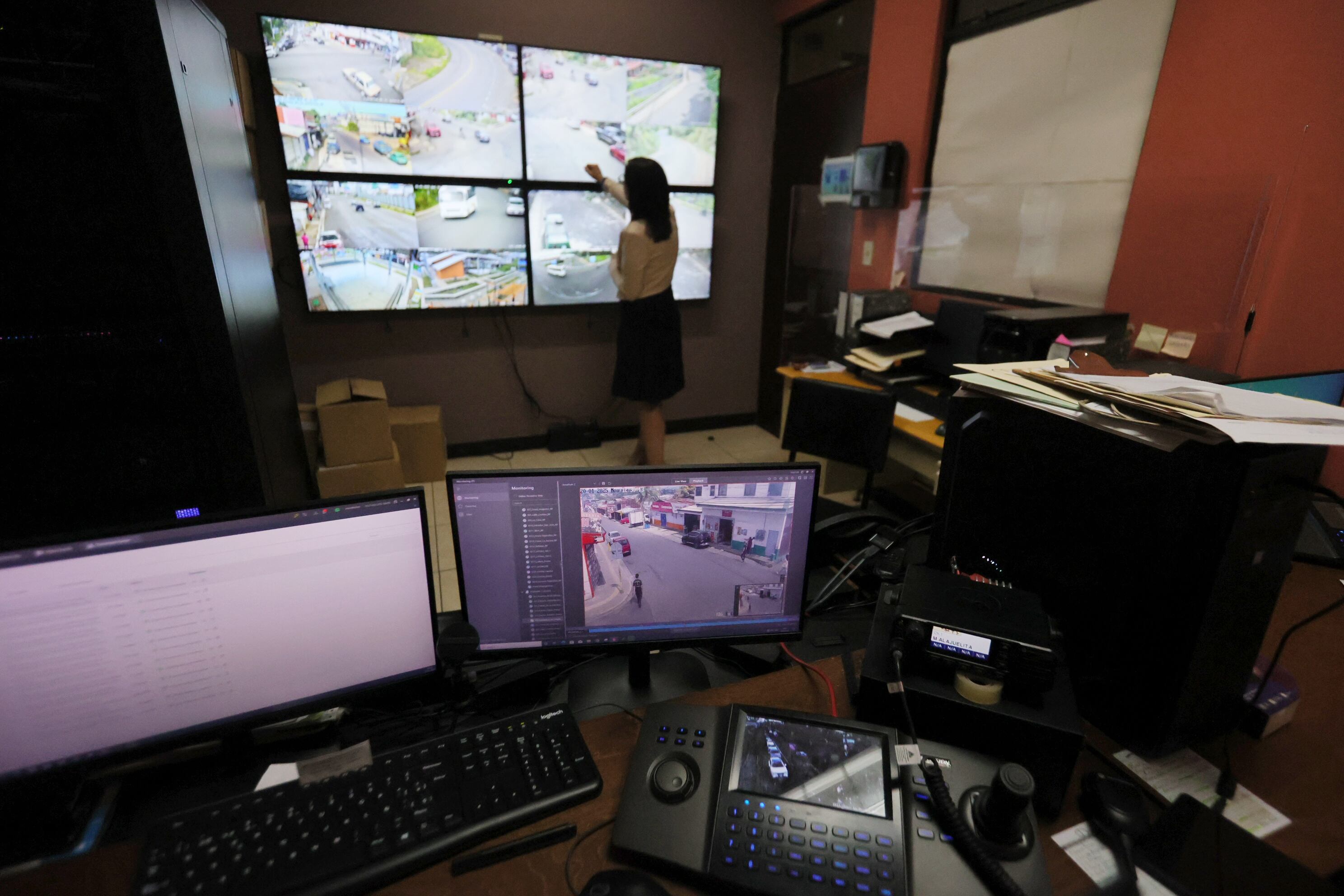 Entrevista con la Alcaldesa de Alajuelita Rosario Siles y recorrido por la zona y Tejarcillos de Alajuelita / foto John Durán