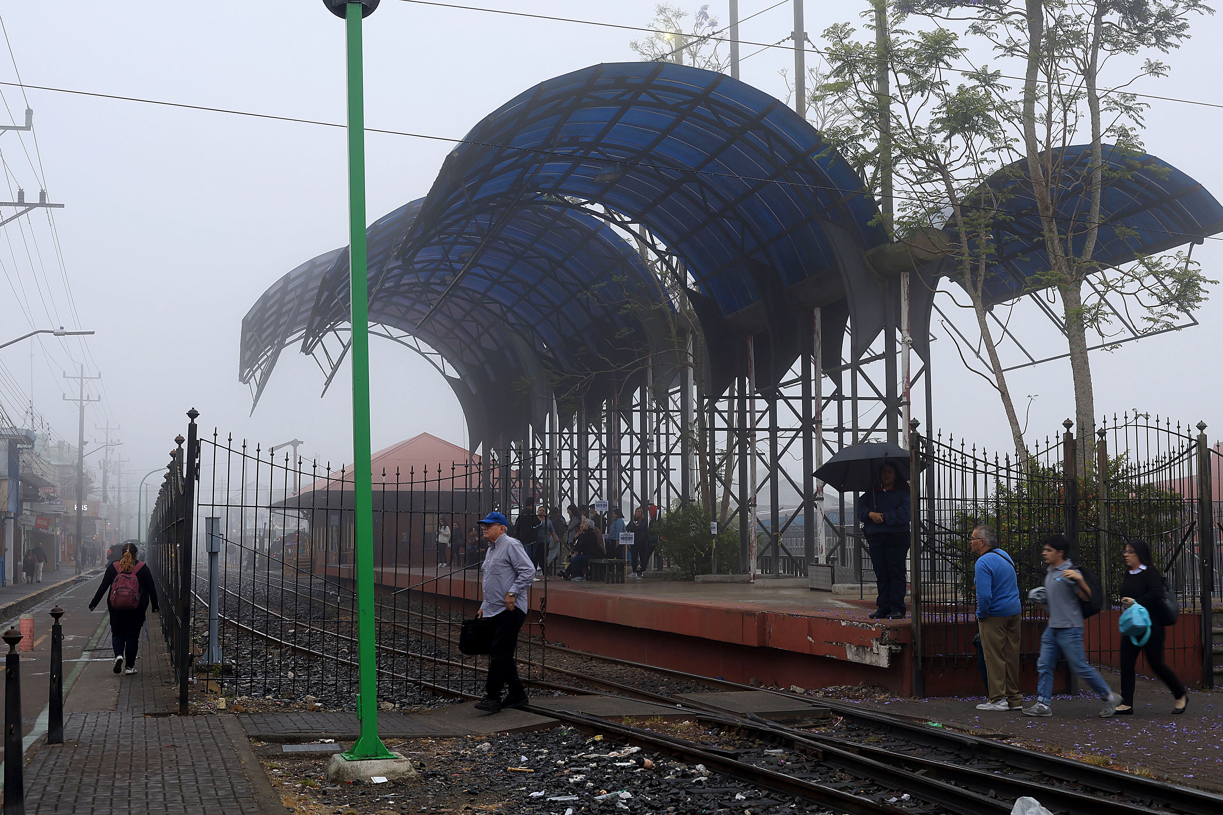 Frío y neblina en Cartago