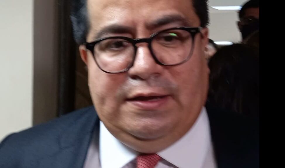 El abogado Erick Ramos, afirmó que el fallo se ajustó a derecho y se pudo sacar una sofisticada red de secustradores que planeó el golpe contra el empresario durante más de un año. Foto. LN