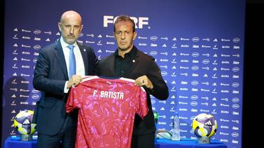 Así debe jugar la Tricolor: Fernando Batista define el estilo que quiere para la Selección