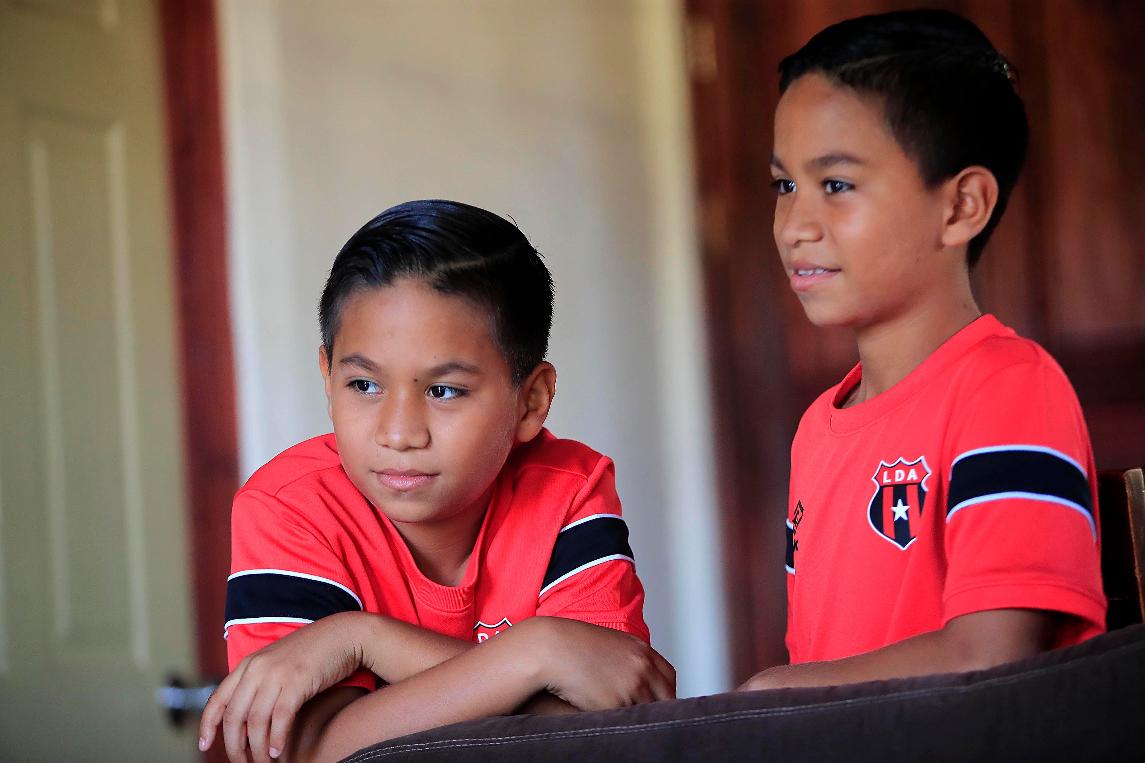 13/09/2023 Turrúcares. Los gemelos José Pablo y Juan Pablo, y su hermana María José Serrano Gómez, hablaron de su madre Jenny Gómez, una de las víctimas del fatal accidente de Cambronero que ocurrió hace un año.