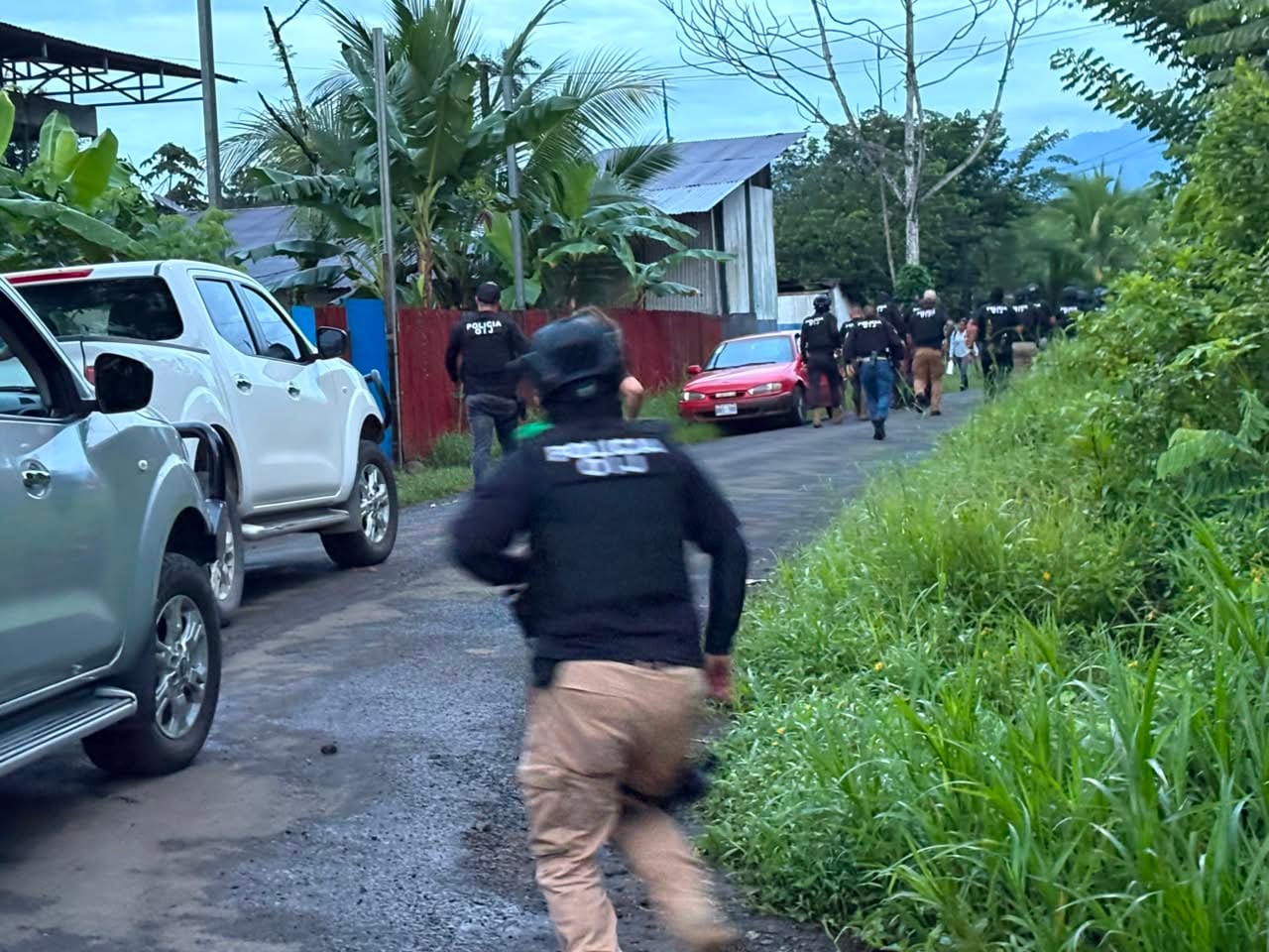 Autoridades realizan operativo