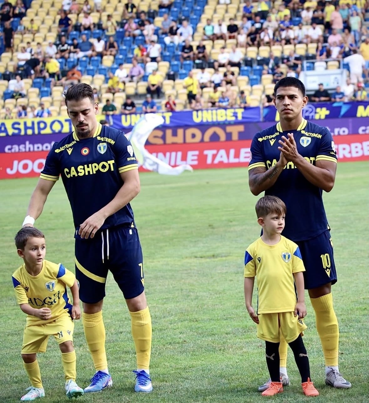 Alejandro Bran es el 10 del Petrolul de Rumanía.