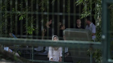 Faber-Castell acusa a Costa Rica de usar su antigua fábrica para detener migrantes, pese a que la donó con fines humanitarios