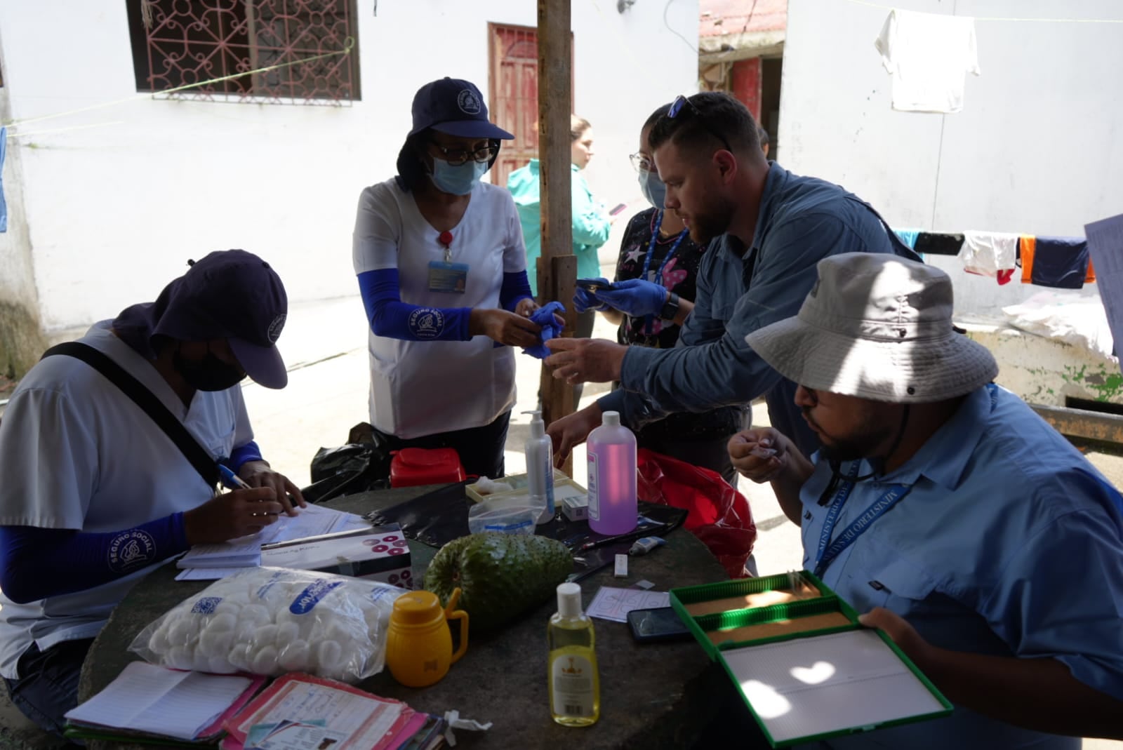 Según datos de la Dirección de Vigilancia de la Salud del Ministerio de Salud, al 14 de abril, se han identificado un total de 115 casos positivos por malaria en la región Huerta Caribe, contabilizando un total de 60 casos en Pococí, 51 en el cantón de Limón, dos en Matina, uno en Guácimo y un caso en Siquirres.
