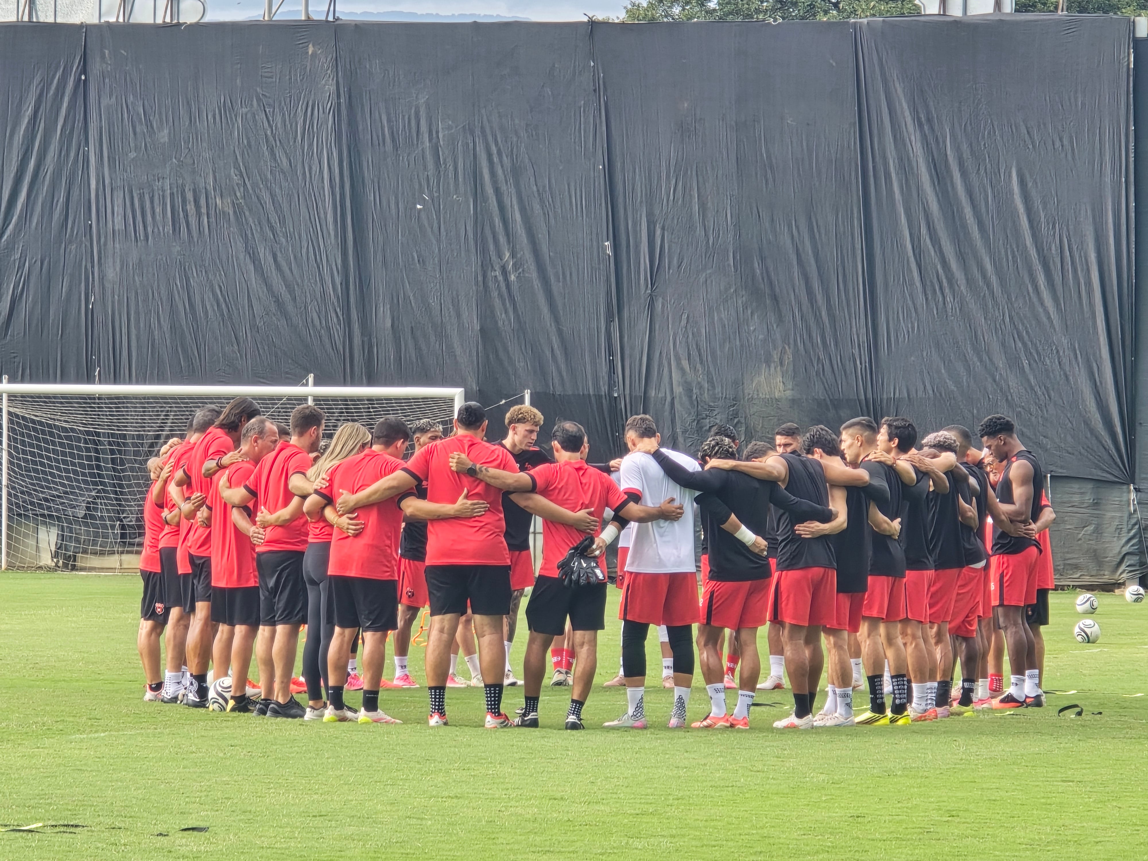En Liga Deportiva Alajuelense lucharán por quedarse con el pase a la semifinal de la Copa Centroamericana y el boleto directo a Concachampions.
