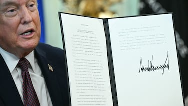 La Corte Suprema de EE. UU. concede victoria temporal a Trump sobre el voto por correo