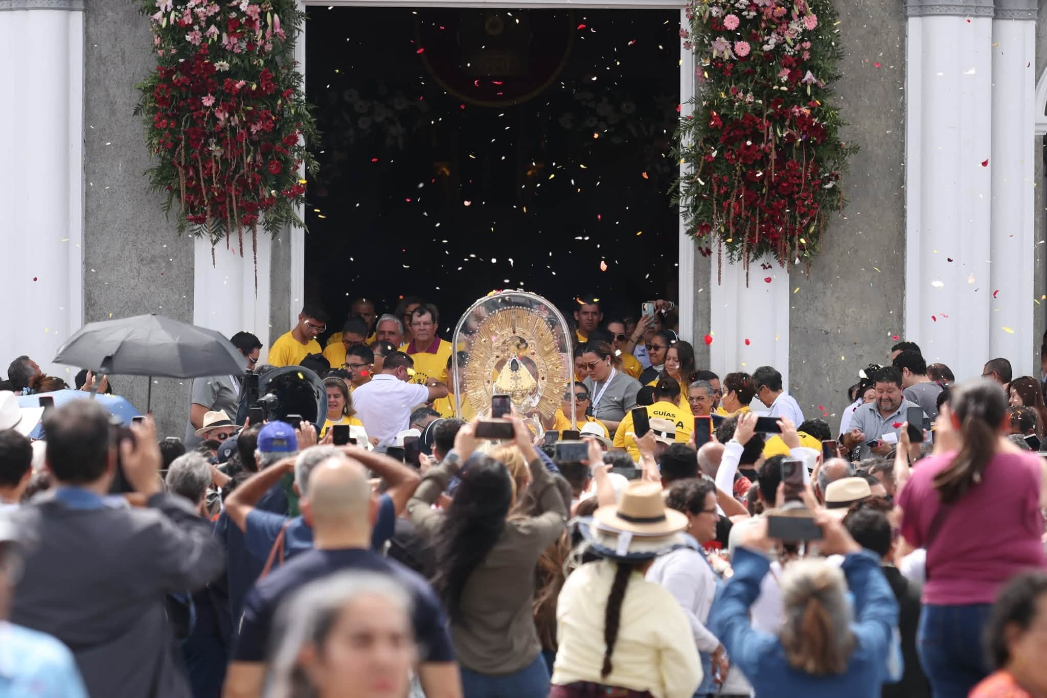 La Pasada de La Negrita de la basílica de nuestra señora de los Ángeles a la catedral nuestra señora del Carmen se celebra desde 1782