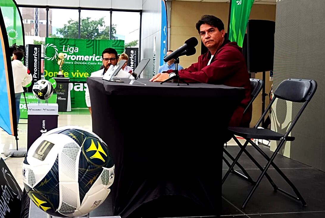 Vladimir Quesada, técnico de Saprissa