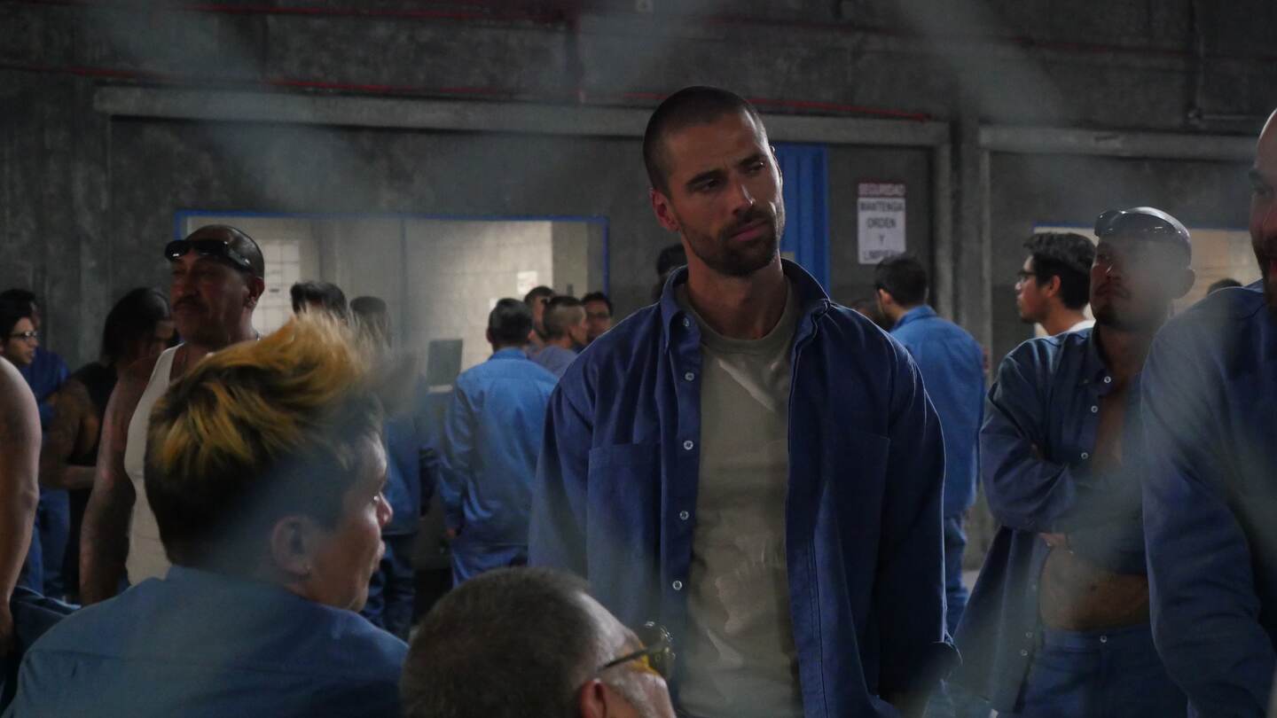 El actor Matías Novoa interpreta al agente Daniel Laborde en la serie 'Enemigo íntimo', Fotografía: Telemundo Internacional para La Nación