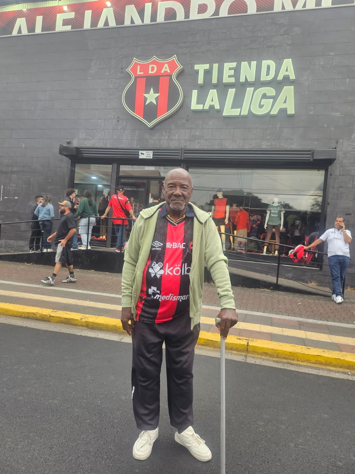 Sebastián Pío da Silva estaba realmente muy emocionado al ponerse de nuevo la camisa de Liga Deportiva Alajuelense.