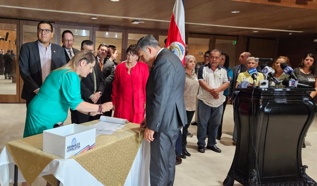 Proyecto de ley pretende que los bancos indemnicen a los estafados