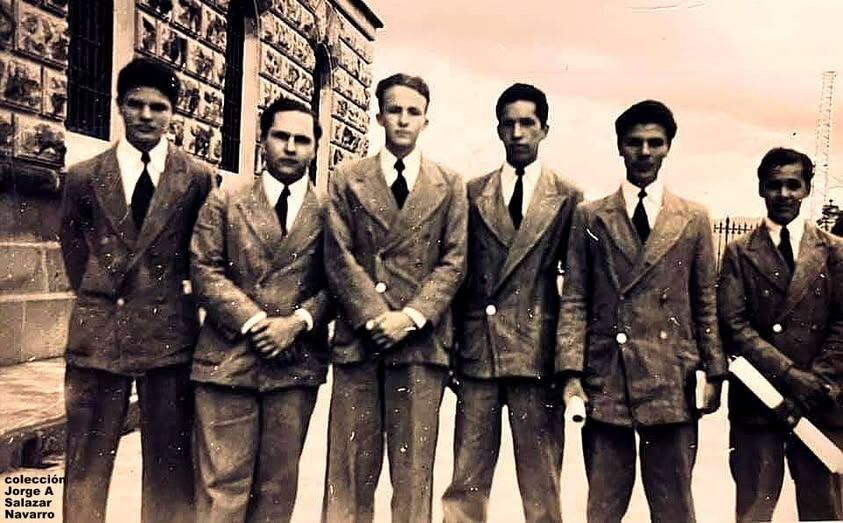 Alumnos del Liceo de Costa Rica en la década del 40