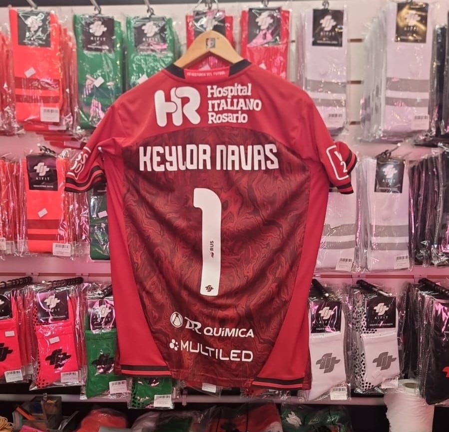 Esta es la camisa que lucirá Keylor Navas como arquero de Newell's Old Boys.